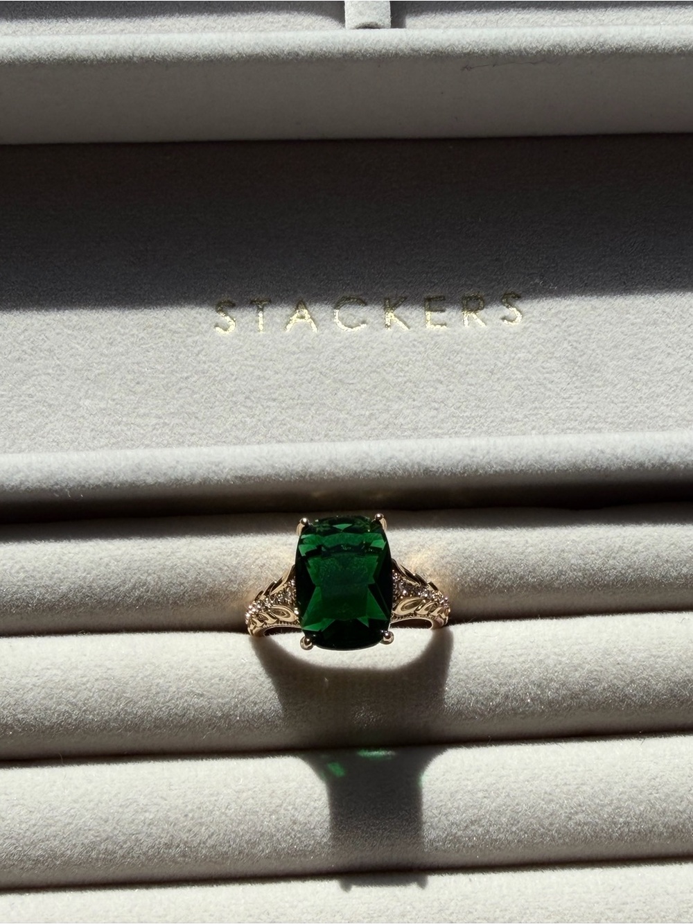 Vintage-Style Ornate Gold-Tone Filigree Ring with Cushion-Cut Green Simulated